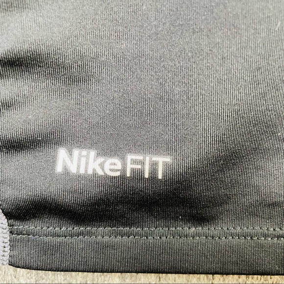 Nike Pro Fitted Long Sleeved Black Dri-Fit Training Shirt Women’s Size L (12-14) - Picture 5 of 9